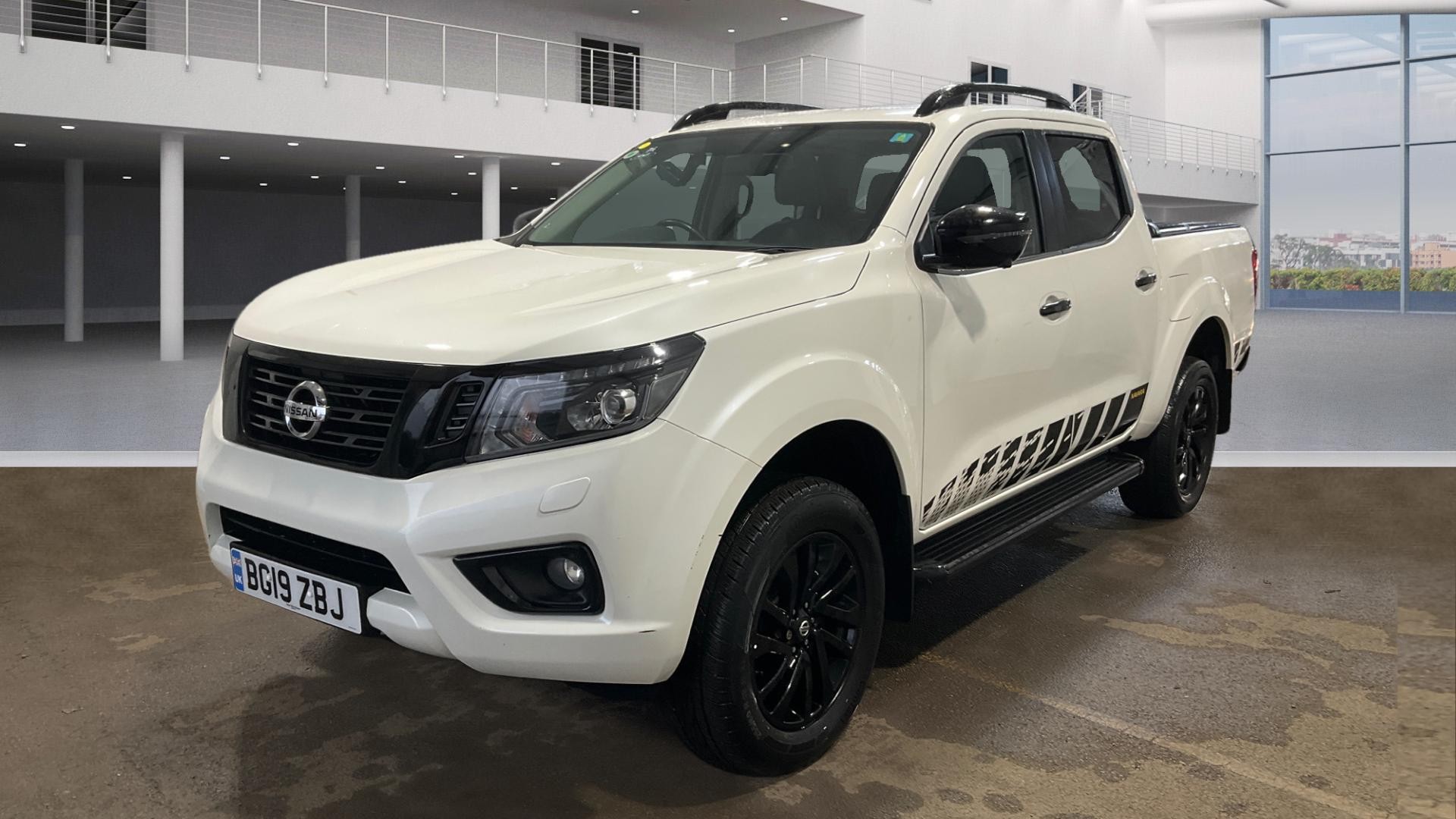 NISSAN Navara